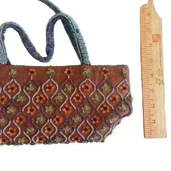 Karma Silk and and Beaded Handbag. Floral Vintage - Picture 6 of 12